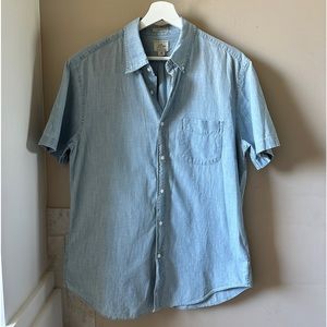 Men’s chambray button up